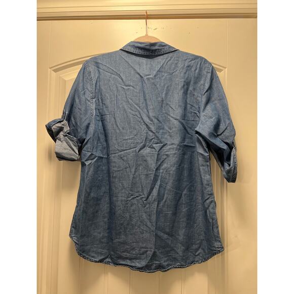 Gloria Vanderbilt Women’s Chambray Roll Tab Sleeve Button Down Denim Top Size M - Picture 4 of 4